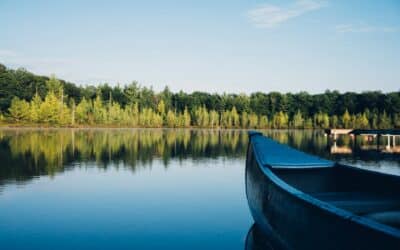 Différences entre canoë et kayak : tout comprendre