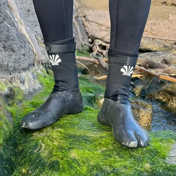 Saint Jacques Yoshi - Chaussons de surf néoprène 4 mm pouce séparé – Image 3